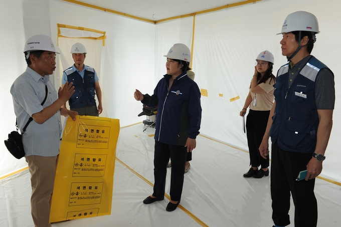 (가운데)수원시의회 조명자의장