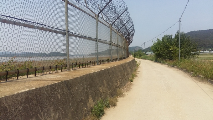 김포 대곶면 고양리 철책길