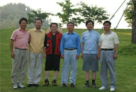 지방분권의 꿈을 실현하고자 했던 고 노무현대통령과 봉하에서 (사진=염태영후보 선거캠프 재공)<br>
