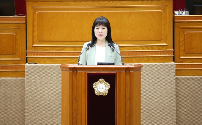 안양시의회 장경술 의원(더불어민주당,비례대표)이 21일 안양시의회 제292회 임시회에서 5분 발언을 하고있다. 사진=안양시의회