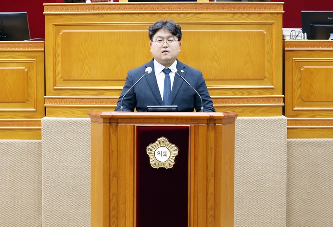  안양시의회 채진기 의원(석안양6,7,8동)이 제 295회 임시회 제2차 본회의에서 5분 발언을 하고있다. 사진=안양시의회