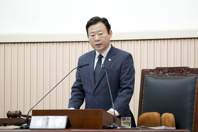 21일, 구리시의회 신동화 의장은 ‘경기도의 GH공사 구리이전 중단 발표에 따른 긴급 입장문’을 발표했다. 사진=구리시의회