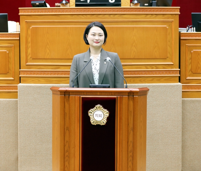 안양시의회 장명희 의원(더불어민주당)이 제301회 임시회 제2차 본회의에서 5분 발언을 하고있다. 사진=안양시의회