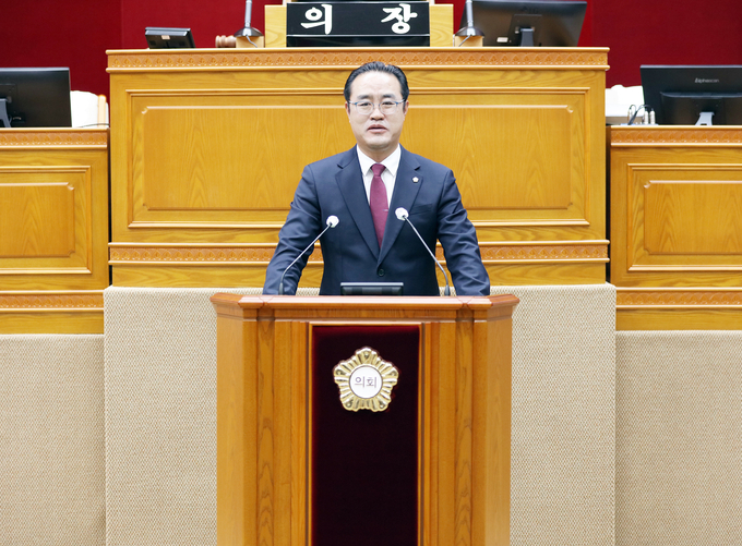  안양시의회 강익수 의원(국민의힘, 호계1·2·3동, 신촌동)이 30일 제302회 임시회 제2차 본회의에서 5분 자유발언을 하고있다. 사진=안양시의회