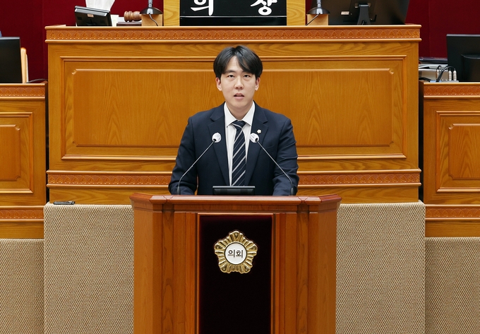  안양시의회 곽동윤 의원은 제305회 임시회 제2차 본회의에서 5분 자유발언을 하고있다. 사진=안양시의회