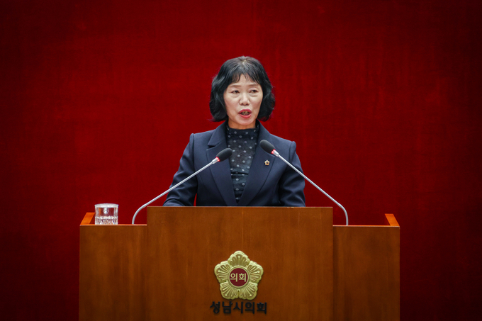 성남시의회 국민의힘 박명순 의원이 제305회 임시회 2차 본회의에서 5분 발언을 하고있다. 사진=성남시의회