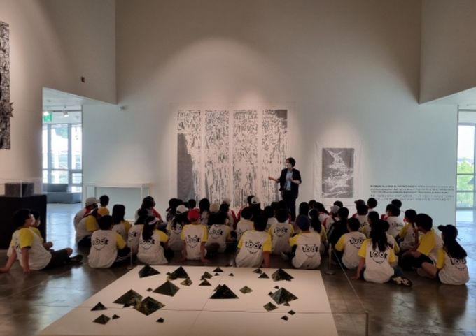 결의만남 전시사진(단체관람 전시해설)