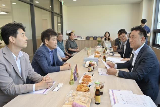 이충우 여주시장, 고구마 전문 유통법인 ‘(주)농업회사법인 거산’ 현장 방문