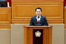 안양시의회 국민의힘 교섭단체 음경택 대표의원, “사람중심, 미래선도, 문화‧환경 조화 등 품격있는 안양시 위해 민생경제 회복. 만안‧동안 균형발전, 교통망 확충, AI기반 스마트시티 조성 등의 성공적 추진에 협력할 것”