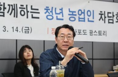 정명근 화성특례시장, 영농현장 방문 청년농업인 격려