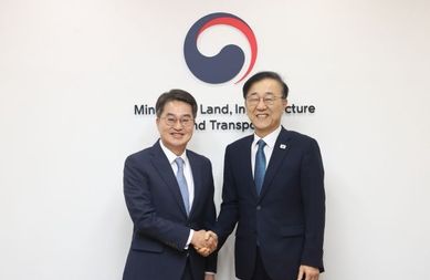 김동연 지사, 김윤덕 장관과 4대 현안 협력 논의