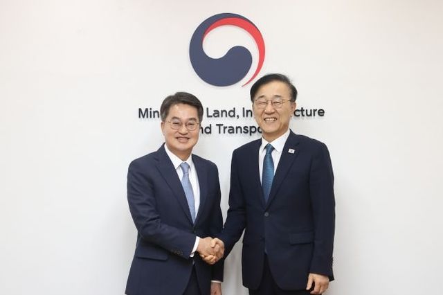 김동연 지사, 김윤덕 장관과 4대 현안 협력 논의