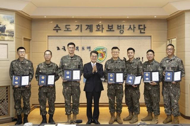 고 강재구 소령 배출한 가평 맹호부대 찾은 김동연 경기도지사, “군이 있어 국민이 안전하고, 국민이 있어 군이 빛난다”