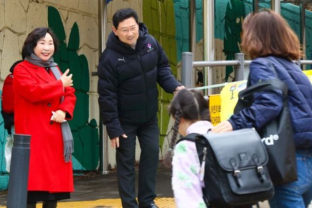 이상일 용인특례시장, 서원초 교통지도봉사 참여