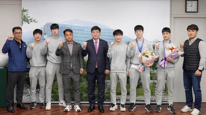 방세환 광주시장, 직장운동경기부 복싱팀 격려