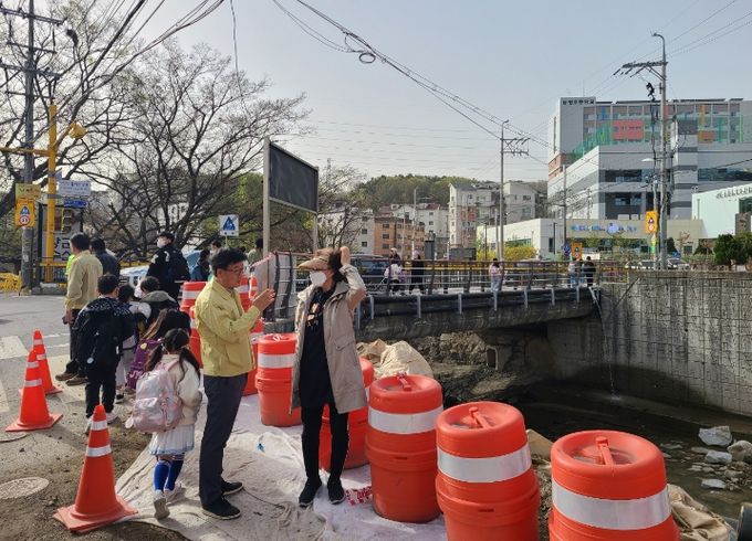광주시 능평동, '능평초 등·하굣길 합동점검' 실시