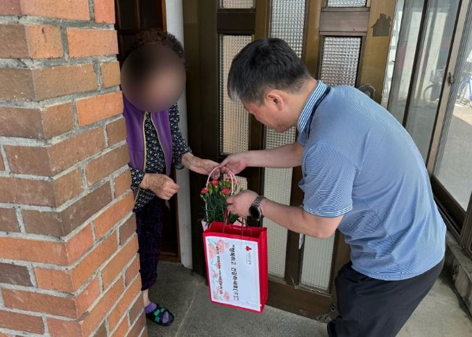 고양시 장항1동, 어버이날 맞이 ‘행복하고 건강하세효(孝)’진행