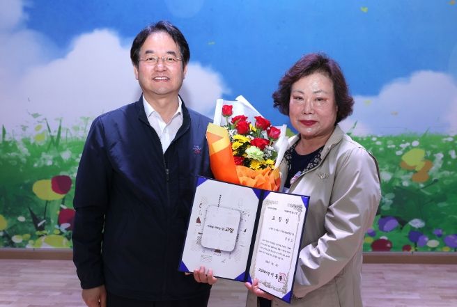 고양시 정발산동, 제52회 어버이날 기념 경로잔치 개최