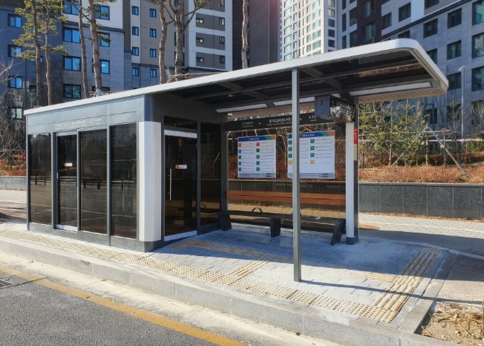과천시, 문원동 마을버스 종점에 ‘스마트 클린 버스정류장’ 설치