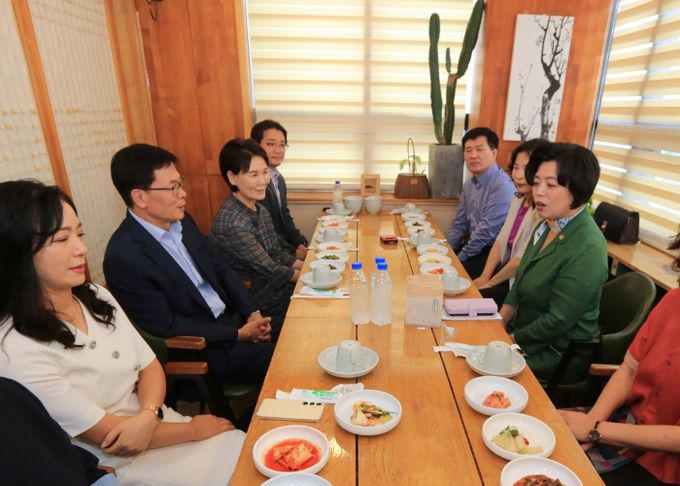 신계용 과천시장, 관내 학교장들과 지역 교육 현안 논의