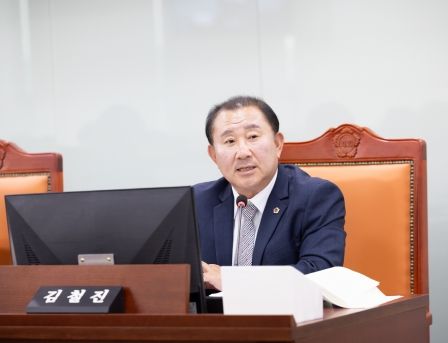 김철진 경기도의원, 중소 제조기업 디지털전환 및 수소시범도시 지원 확대 당부