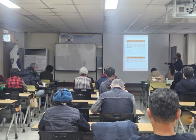 커피박 활용 화훼작물 병해경감 및 생산성 향상 교육