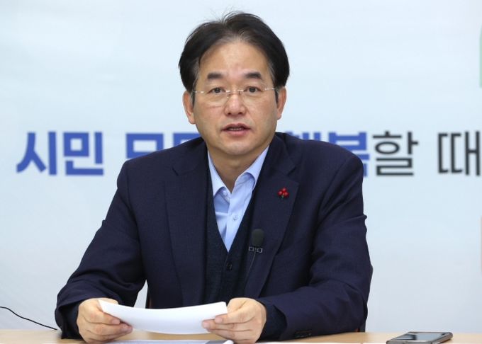 새해 첫 간부회의를 주재한 이동환 고양특례시장