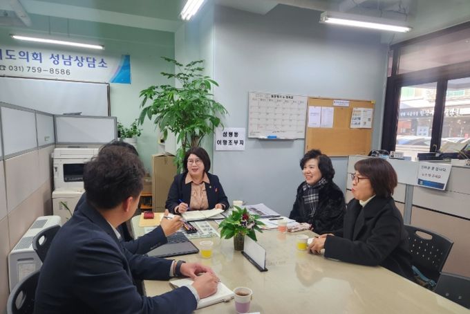 이서영 도의원, ‘삼평동 이황초교 부지 활용방안 촉구’ 간담회