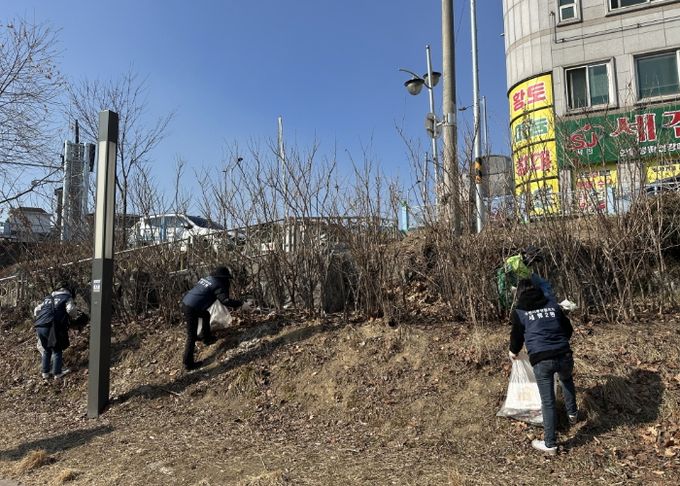 권선구 세류2동, 새봄맞이 수원천 대청소