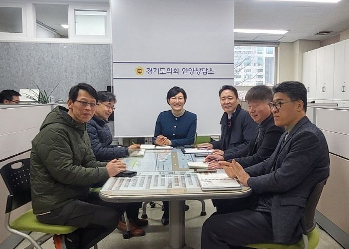 경기도의회 이채명 의원, “호계체육관 배드민턴장 시설개선 관련 논의”