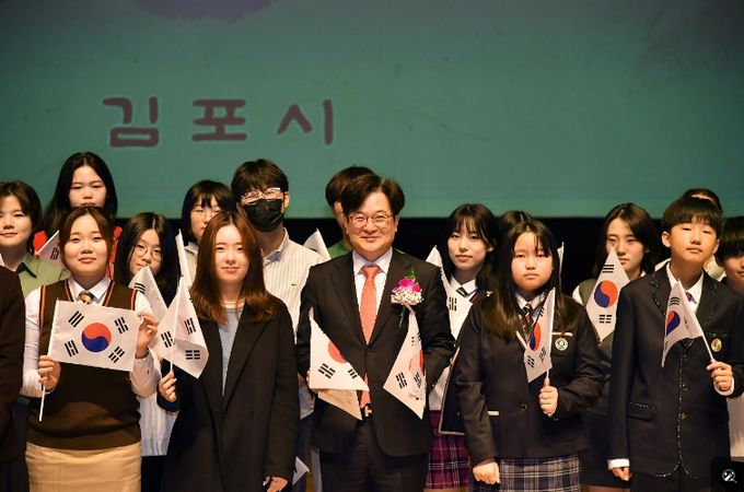 김병수 시장과 김포시의 학생들