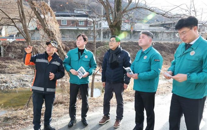 경기도의회 국민의힘, 서울세종고속도로 안성 구간 교각 붕괴 사고 현장 방문