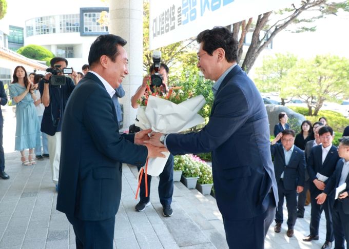 이상일 용인특례시장은 23일 안동시청을 방문해 안동시와 자매결연을 체결했다