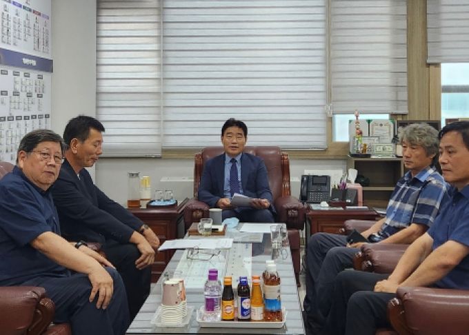 고양특례시의회 김운남 의장, 농업 현안 청취...도농복합도시 미래 농정 논의