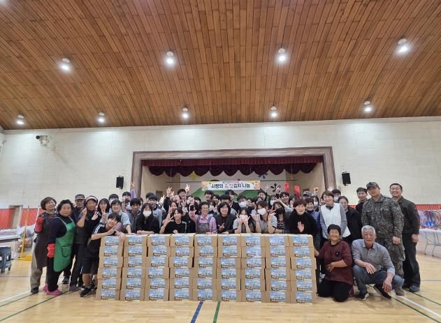 삼성중학교, 포천시 신북면 취약계층에 김장김치 50상자 후원
