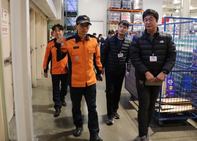 광명소방서, 대형판매시설 집중점검…겨울철 화재안전관리 강화