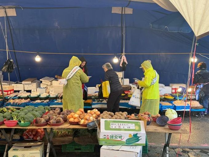 포천시, 신읍5일장에서 대설·한파 대비 시민 안전 캠페인 전개