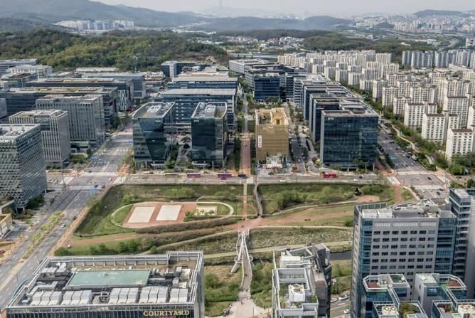 성남시 판교 봇들저류지 전경