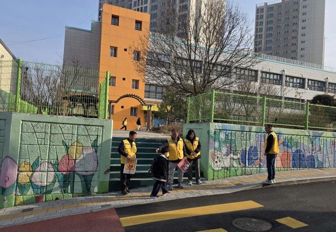 포천시 영북면 청소년지도협의회, 등굣길 어린이 교통안전 캠페인 실시