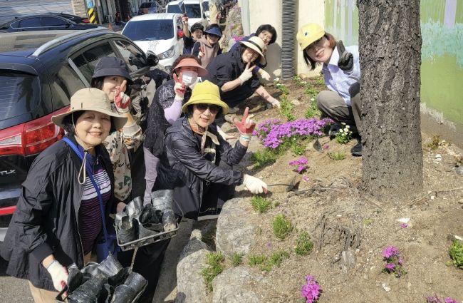 수원시 영통구 매탄2동, 도심 속 힐링 공간 손바닥 정원 조성 활동 전개